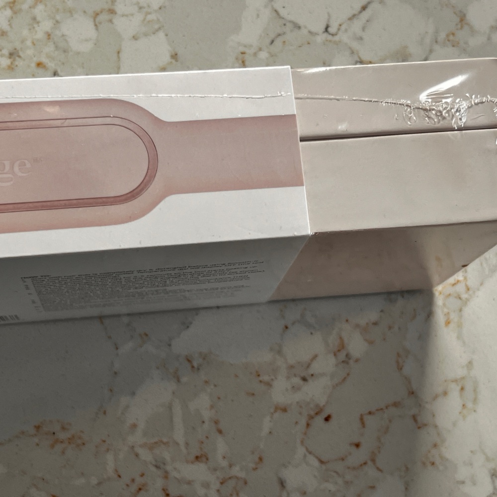 Selling out fast, hard to find Lange 2-1 straightening comb!  BRAND NEW